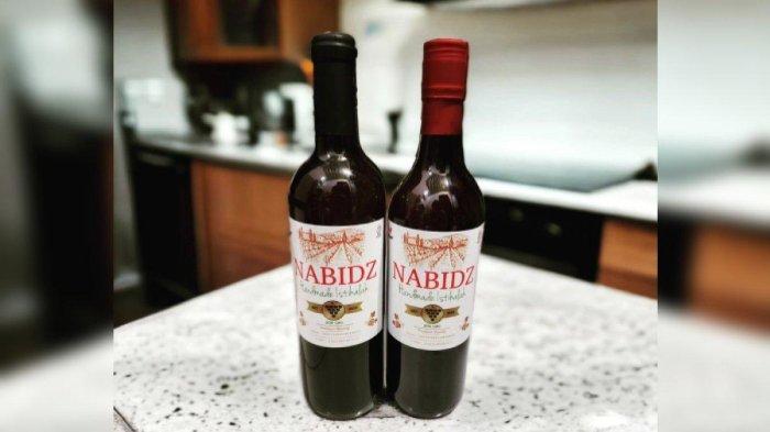 Produk minuman dengan merek Nabidz yang diklaim sebagai wine halal dan bersertifikat