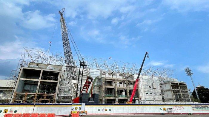 Proyek pengerjaan renovasi Stadion Kanjuruhan, Kabupaten Malang, Jawa Timur, Rabu (25/9/2024).