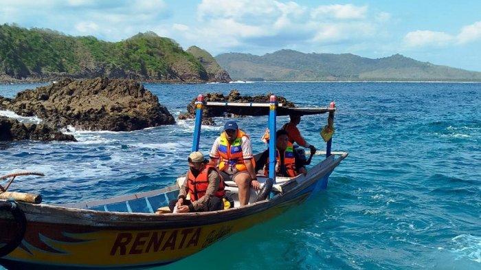Pulau Bedil di Kecamatan Pesanggaran, Kabupaten Banyuwangi.