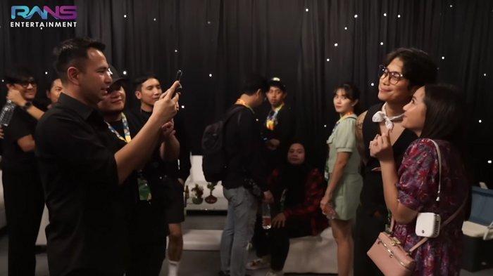 Raffi Ahmad memotret Nagita Slavina dan Dikta