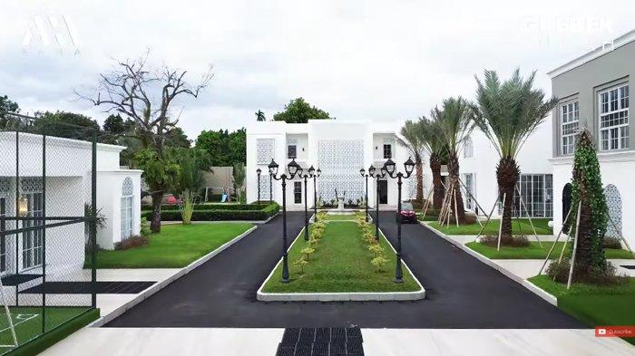 Rumah Ustaz Solmed luas dan mewah 2