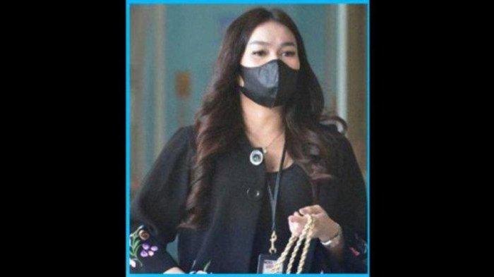 Selvi Purnamasari, pramugari yang terlibat kasus dugaan korupsi Lukas Enembe