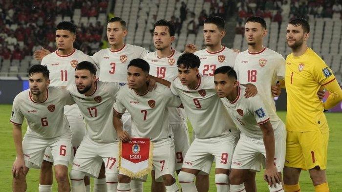 Starting eleven Timnas Indonesia saat melawan Arab Saudi di Stadion Utama Gelora Bung Karno (SUGBK) Jakarta, Selasa (19/11/2024) malam.