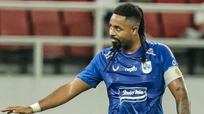 Striker PSIS Semarang, Carlos Fortes, saat menjamu Persebaya Surabaya, Rabu (29/3/2023) malam.