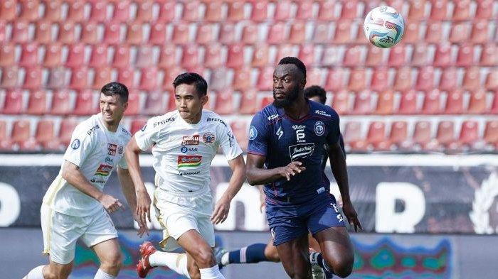 Suasana laga Arema FC vs Persija Jakarta pada pekan 26 Liga 1 2023.