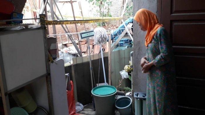 Tempat penampungan air sumur Ibu Cucum di Kampung Nagrog, Desa Pengasinan