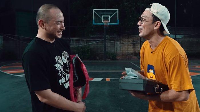 Tiko saat hadir di channel PEBASKET SOMBONG Denny Sumargo