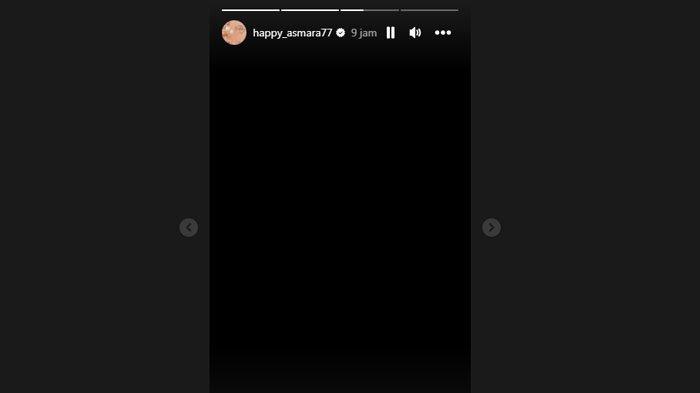 Unggahan galau Happy Asmara di Instagram