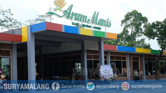Pusat oleh-oleh Arum Manis di Oro-oro Ombo, Kota Batu yang diresmikan Rabu (18/12/2019).