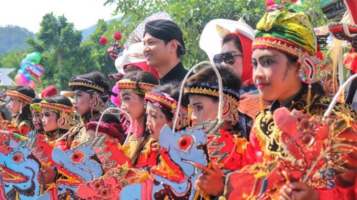 Bupati Trenggalek Mochamad Nur Arifin atau Mas Ipin menyampaikan, meroket adalah spirit bagi para aparatur sipil negara dan masyarakat di Trenggalek.