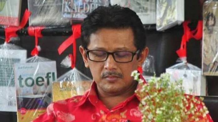 Guru besar Fakultas Sastra Universitas Negeri Malang, Djoko Saryono.