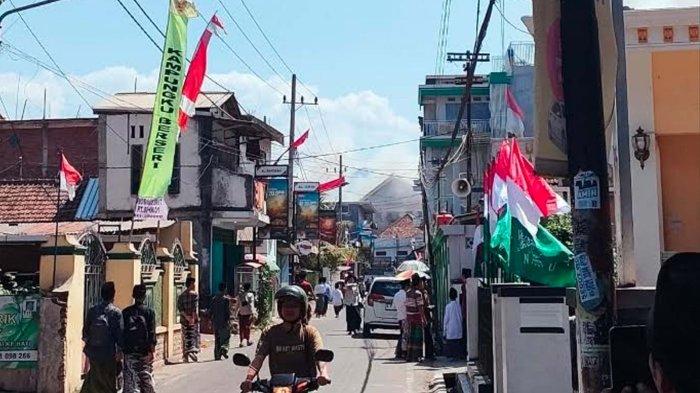Terjadi kebakaran di salah satu rumah dalam komplek Pondok Pesantren Lirboyo Kota Kediri, Senin (5/8/2024).