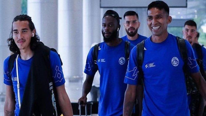 Lima pemain Arema FC mendapat kesempatan libur Natal dan Tahun Baru seperti pemain lain. Tim SIngo Edan sudah mulai berlatih kembali pada 9 Januari 2024