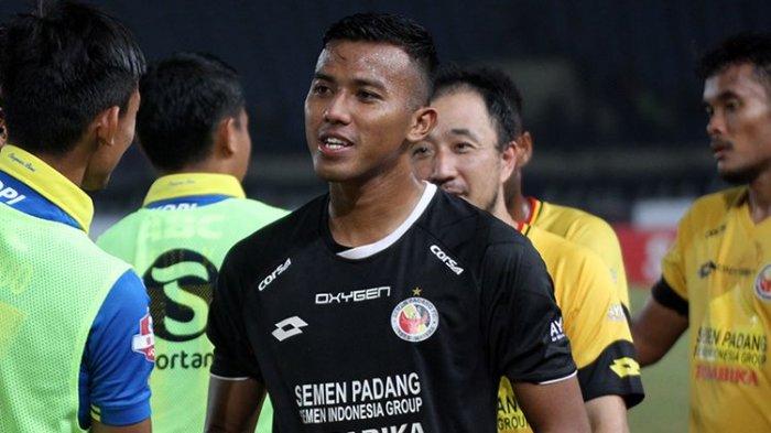 Teja Paku Alam resmi menjadi kiper Persib Bandung di Liga 1 2020.