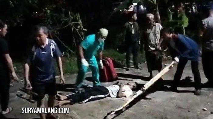 Ebvakuasi pemuda berinisial I, warga Kelurahan Jetis, Kecamatan/Kabupaten Lamongan dikeroyok sekelompok pemuda, Rabu (19/3/2024) pukul 02.30 WIB.