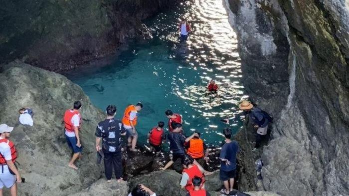 Pulau Bedil Banyuwangi.