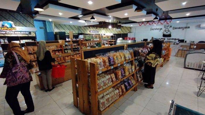 Keranjang Kenangan Beragam Oleh Oleh Khas Surabaya dan Daerah Ada