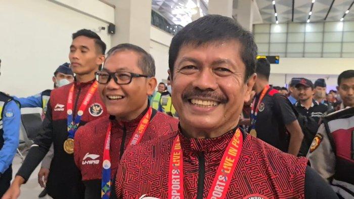 Pelatih Timnas Indonesia U-22 Indra Sjafri mengatakan, banyak pihak dan pasang mata yang menyaksikan pertandingan bersejarah itu terkena prank oleh wasit.