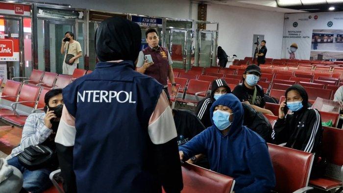 Sebanyak 67 Warga Negara Indonesia (WNI) tiba di Indonesia setelah dipulangkan Divisi Hubungan Internasional (Divhubinter) Polri dari Manila, Filipina.