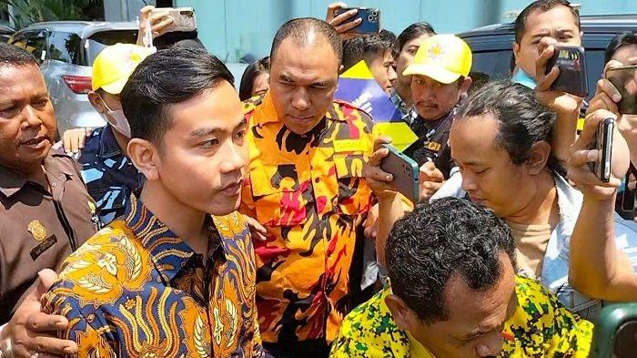 Wali Kota Solo Gibran Rakabuming Raka di DPP Partai Golkar Sabtu (21/10/2023).