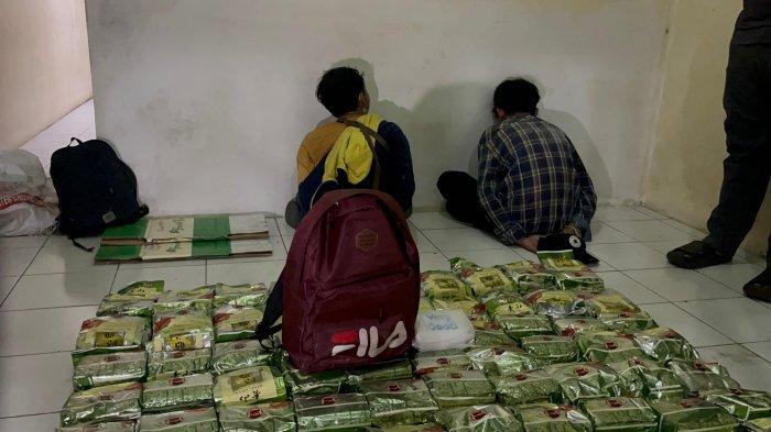 Ditresnarkoba Polda Metro Jaya berhasil menciduk dua kurir sabu berinisial R (29) dan A (19), di kontrakan kawasan Ciledug, Kota Tangerang/istimewa