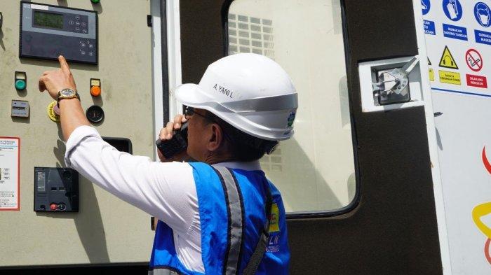 Petugas teknik dilapangan berkoordinasi dengan bagian terkait agar memastikan suplai pasokan listrik tetap aman