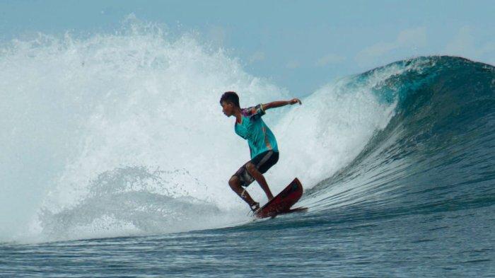 Wisata Morotai, 8 Tempat Selancar di Morotai Berkelas Dunia