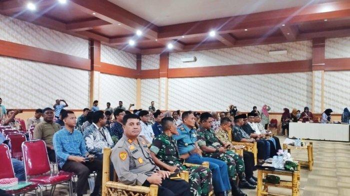 Para pemangku kepentingan yang ikut dalam pembahasan RPJPD Pulau Morotai, Kamis (13/6/2024).