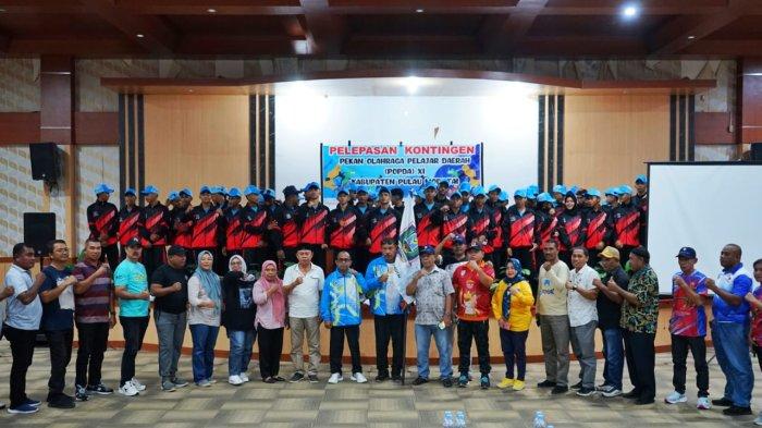 Peserta Kontingen Popda Kabupaten Pulau Morotai,  Provinsi Maluku Utara, saat ikut pelepasan dari Pemkab Pulau Morotai,  bertempat di Aula kantor Bupati Morotai,  Jumat (19/7/2024).