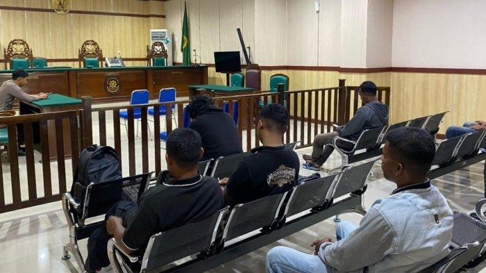 HUKUM: Proses sidang tindak pidana ringan (Tipiring) di Pengadilan Negeri Soasio Tidore, Maluku Utara, Jumat (21/2/2025)