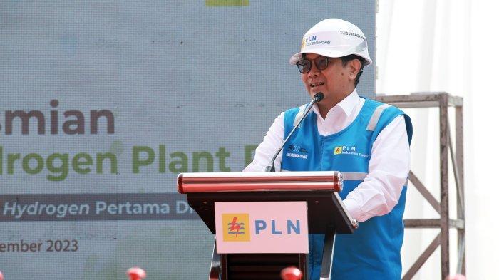 Direktur Jenderal Energi Baru, Terbarukan dan Konservasi Energi (EBTKE) Kementerian ESDM Yudo Dwinanda Priaadi saat menyampaikan sambutan saat peresmian 21 unit _Green Hydrogen Plant_ (GHP) tersebar di seluruh Indonesia, Senin (20/11), di pembangkit listrik tenaga gas uap (PLTGU) Tanjung Priok, Jakarta. Menurutnya, dengan menghadirkan 21 unit GHP di Indonesia membuat PLN menjadi pionir dalam pengembangan _green hydrogen_ di Indonesia.