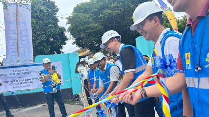Peresmian SPKLU ULP Soasiu oleh EVP HST dan GM UIW Maluku & Maluku Utara