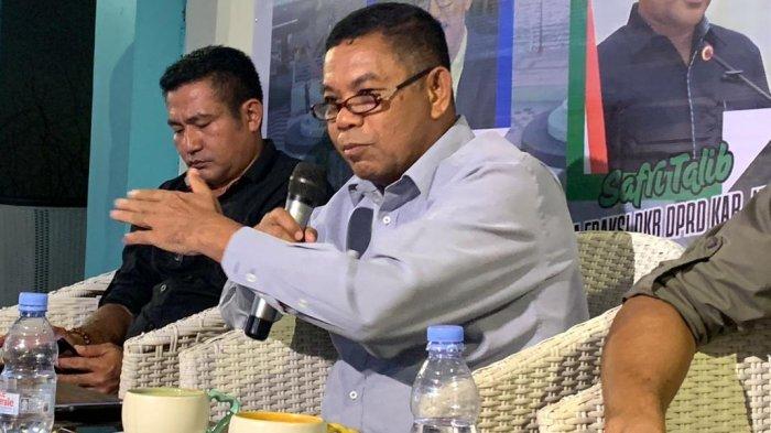 CAPAIAN: Sekkab Halmahera Selatan, Maluku Utara Safiun Radjulan ketika berbicara dalam dialog publik dengan tajuk 
