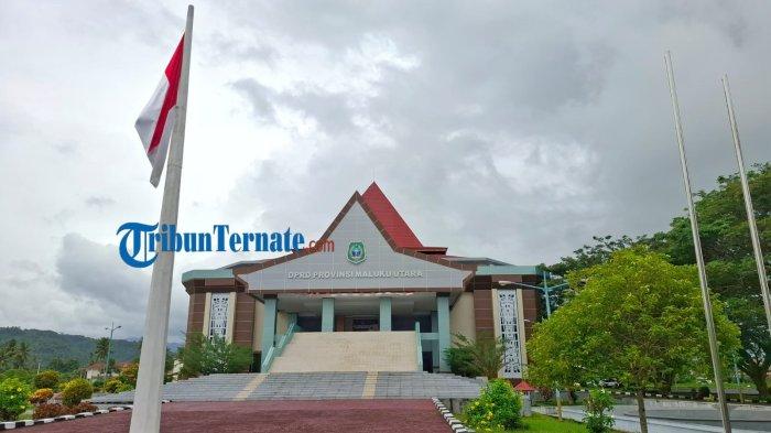 PENDAPATAN: Kantor DPRD Maluku Utara di Sofifi