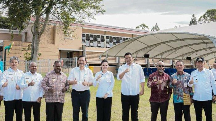 KUNJUNGAN - Foto bersama Gubernur Maluku Utara Sherly Laos dengan Ketua Dewan Ekonomi Nasional Luhut Binsar Penjahit didampingi sejumlah Kepala Daerah di berbagai Indonesia, Rabu (16/4/2025).