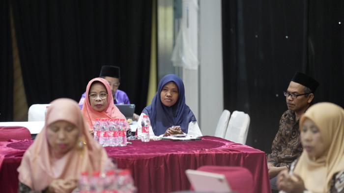 RAKOR - Panitia pusat dan daerah Musabaqah Qira'atil Kutub Nasional ke-8 dan Internasional ke-1 menggelar rapat koordinasi selama tiga hari di Hotel Sallo, Kabupaten Wajo, Sulawesi Selatan.
