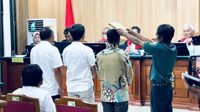 SIDANG: Tiga saksi pada sidang kasus suap terhadap Gubernur Maluku Utara nonaktif Abdul Ghani Kasuba (AGK) di PN Ternate, Jumat (10/5/2024)