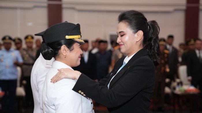 PELANTIKAN Gubernur Sherly Laos melantik Sashabila Widya L Mus dan La Ode Yasir sebagai Bupati dan Wakil Bupati Pulau Taliabu yang berlangsung di kantor Gubernur di Sofifi, Senin (26/5/2025).
