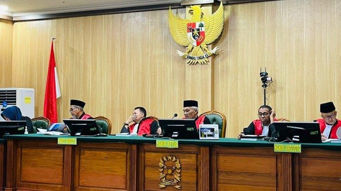 Hakim di Pengadilan Negeri Ternate