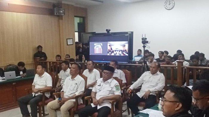 SIDANG: Para saksi yang dihadirkan Jaksa KPK pada sidang terdakwa Muhaimin Syarif, mantan Ketua DPD Gerindra Maluku Utara di Pengadilan Negeri Ternate, Rabu (30/10/2024)