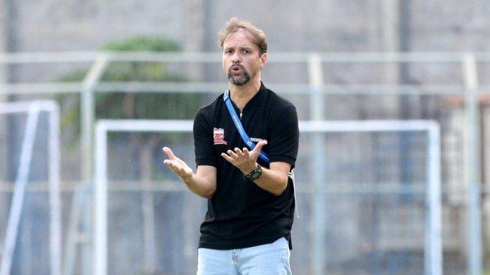 KOMPETISI: Pelatih Persija Jakarta Mauricio Souza. Di mana ia mengaku siap bawa Macan Kemayoran juara Liga 1 2025-2026