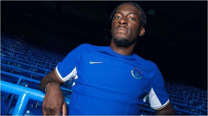 Pemain Chelsea, Axel Disasi