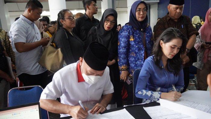 PEMERIKSAAN KESEHATAN - Gubernur dan Wagub Maluku Utara Sherly Laos - Sarbin Sehe menghadiri pemeriksaan kesehatan jelang pelantikan pada Kamis 20 Februari 2025. Pemeriksaan kesehatan digelar di gedung Kemendagri, Jakarta, Senin (17/2/2025).