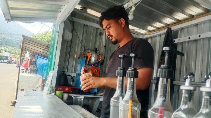 Rizky M. C. Wondal, Pemilik Kedai Coffe Kimmy Drink