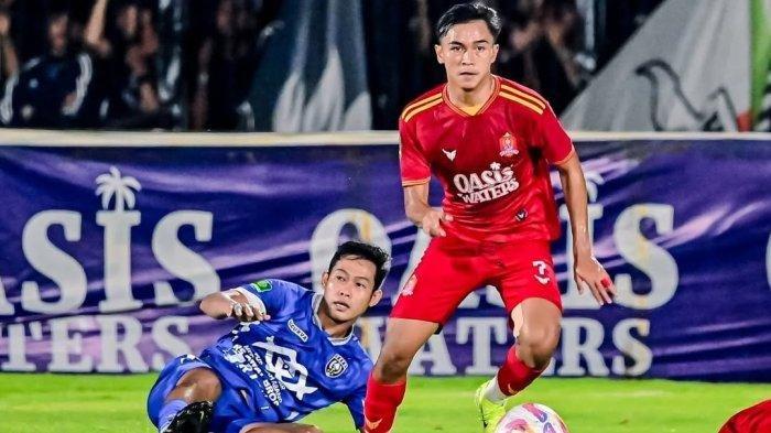 KOMPETISI: Aksi duel Persijap Jepara melawan PSPS Pekanbaru pada pertandingan play-off promosi Liga 1 di Stadion Gelora Bumi Kartini, pada Selasa (25/2/2025) malam WIB. Persijap Jepara menang 1-0 dan pastikan lolos ke Liga 1.