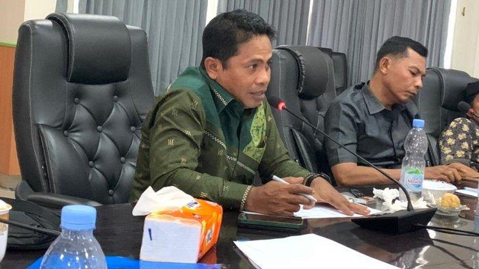 Wakil Ketua DPRD Halmahera Selatan, Maluku Utara, Muslim Hi. Rakib pada sebuah ramapt