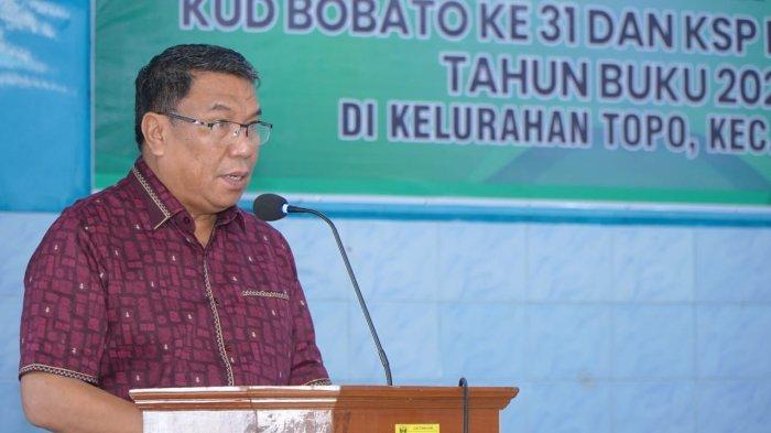 APRESIASI: Sekkot Tidore Kepulauan, Maluku Utara Ismail Dukomalamo saat menyampaikan sambutan di RAT KUD Bobato Kelurahan Topo, Senin (27/1/2025)