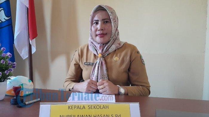 ILUSTRASI GURU: Kepala Sekolah SMK Negeri 1 Halmahera Timur, Nursilawan Hasan mengatakan melalui trobosan baru, akan dilakukan pameran sekaligus memperingati Hari Guru pada November mendatang, Jumat (29/9/2023)