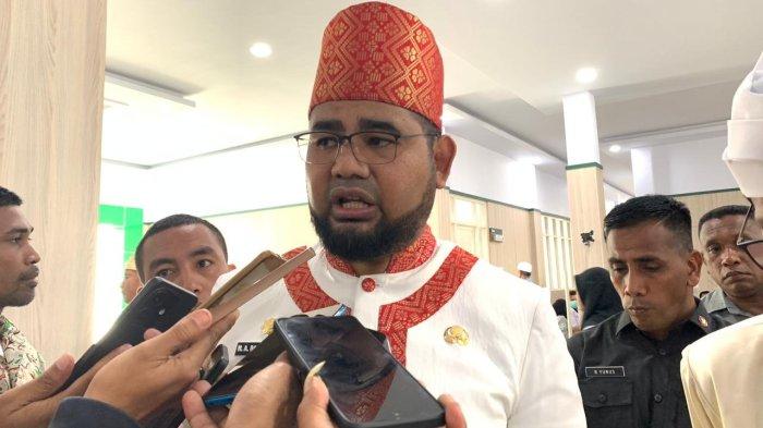 STATEMENT: Bupati Halmahera Selatan, Maluku Utara Bassam Kasuba saat diwawancarai sejumlah awak media pada sebuah kesempatan belum lama ini