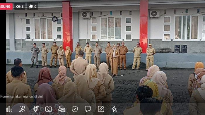 ILUSTRASI PNS: Suasana apel pagi PNS lingkup Pemkab Pulau Morotai pasca libur Idul Adha 1444 H, Senin (3/7/2023). Di mana pada kesempatan itu, Plt Sekda Pulau Morotai, Suryani Antarani cecar DLH gegera lampu dan sampah.